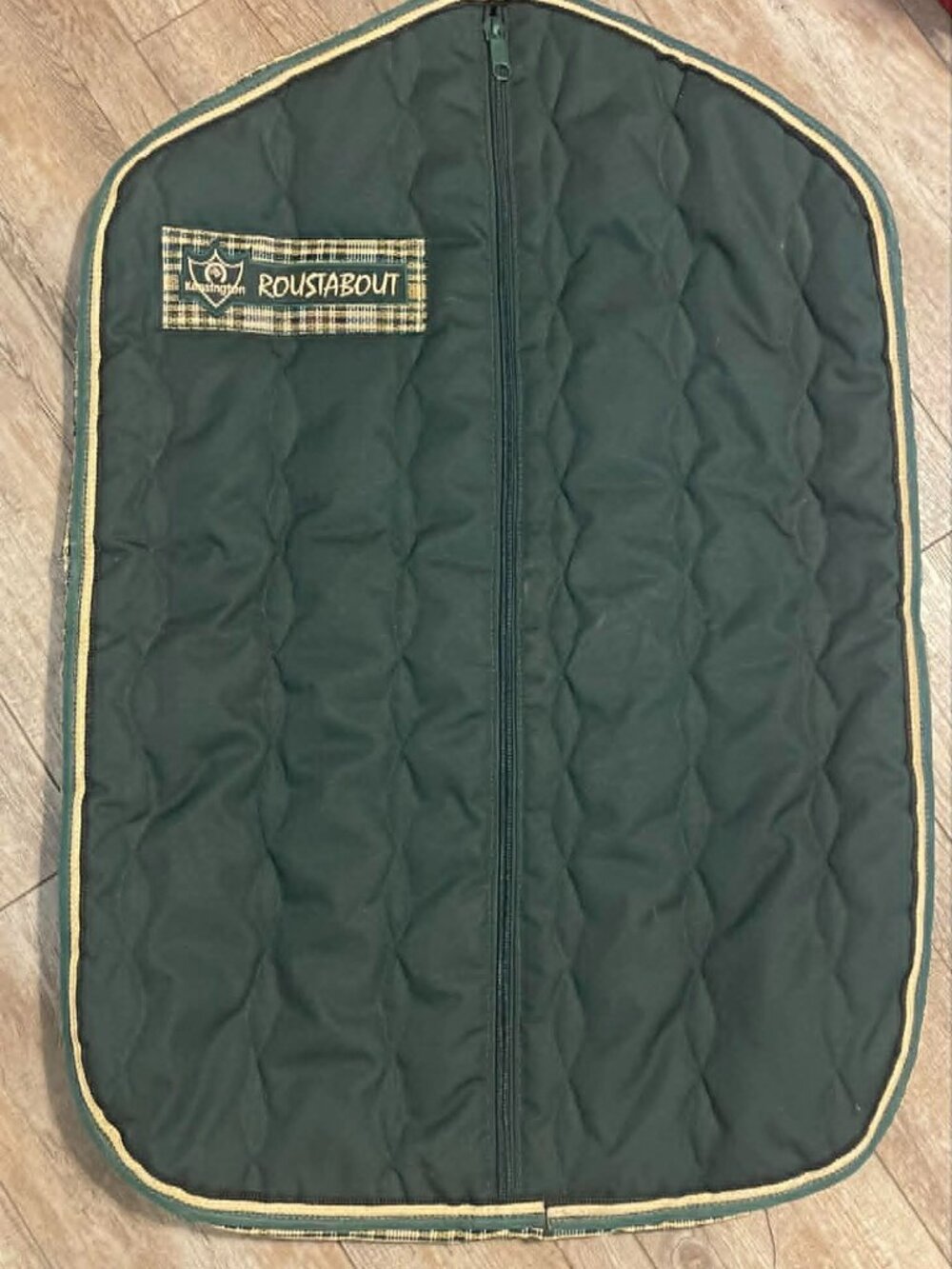 Used Kensington Roustabout Equestrian Padded Garment Bag Plaid Hunter Green